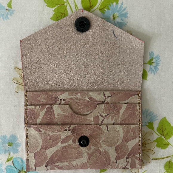 Handmade Genuine Leather Wallet - Picture 4 of 5